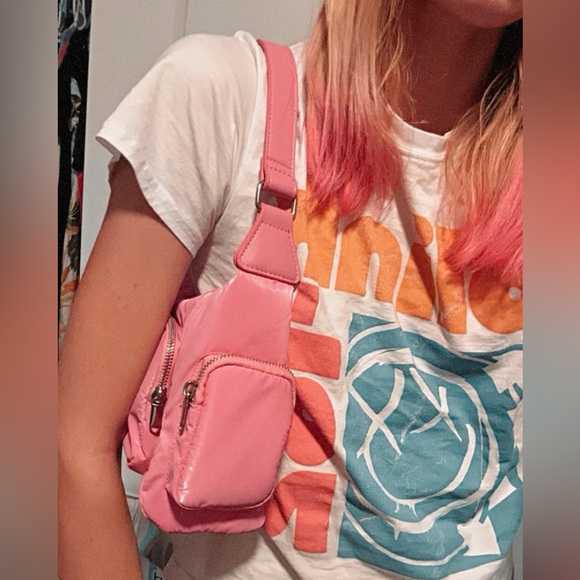 NWT Pink Nylon Y2K (BRAT) inspired purse - Picture 5 of 10